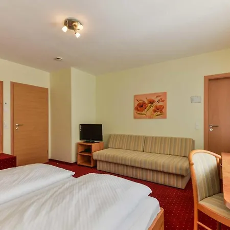 Szálloda Kirchhainer Hof 4*